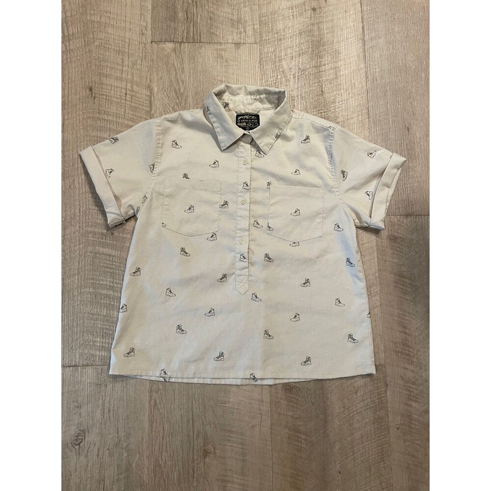 United by Blue hiking boot shirt, size M
